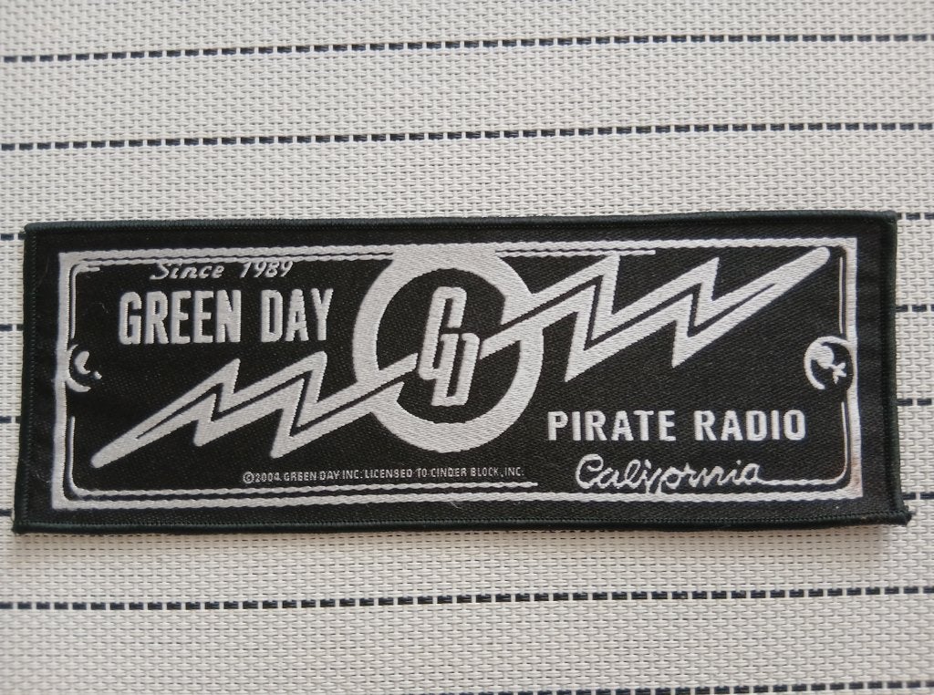 Green Day 2017 pirate radio strip patch g139 -- 6.5 x 19 cm, Verzenden, Nieuw, Kleding