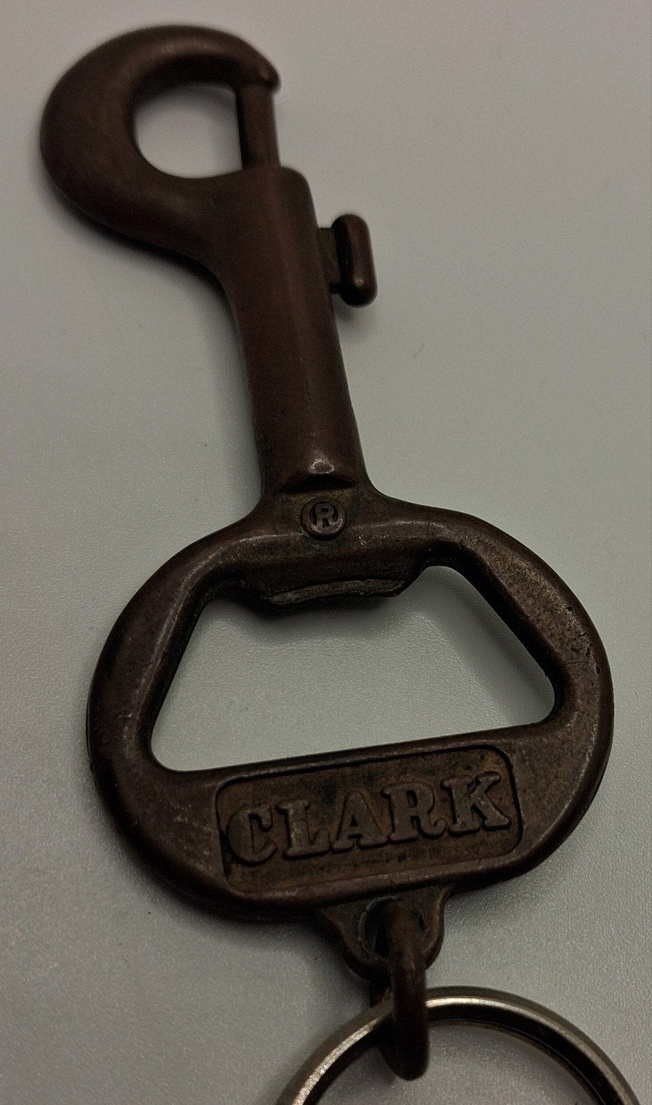 Vintage Clark sleutelhanger met flesopener, Ophalen of Verzenden