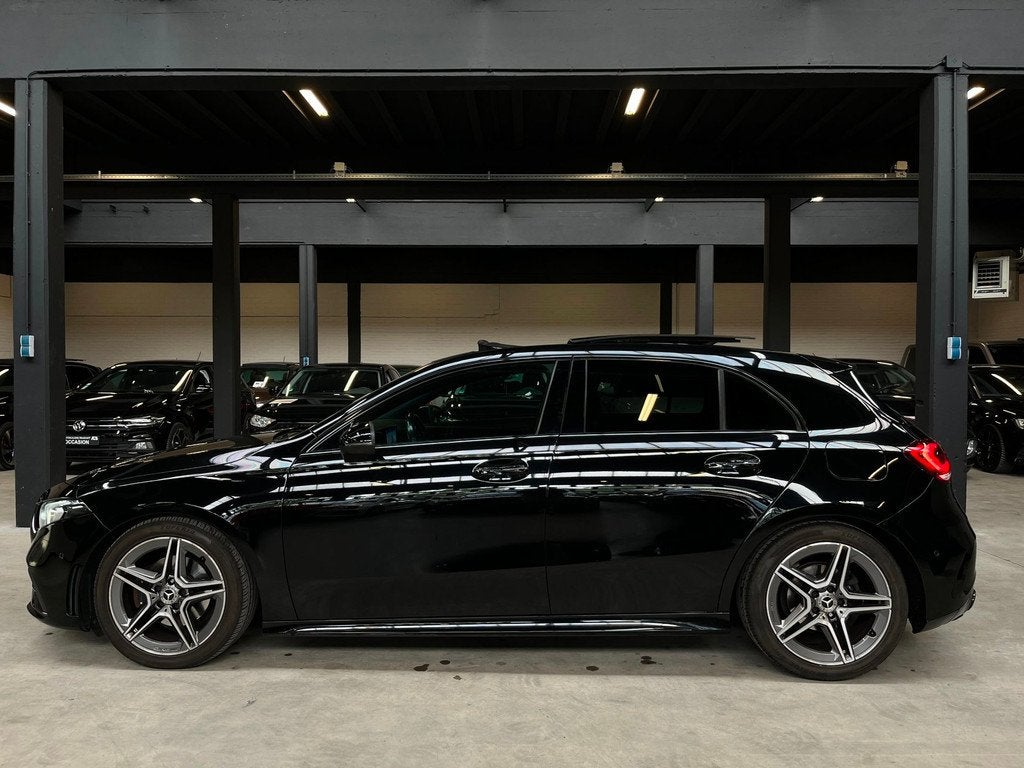 Mercedes-Benz A-klasse 180 Business Solution AMG Pano/Automa, 136 pk, Gebruikt, 4 cilinders, Zwart