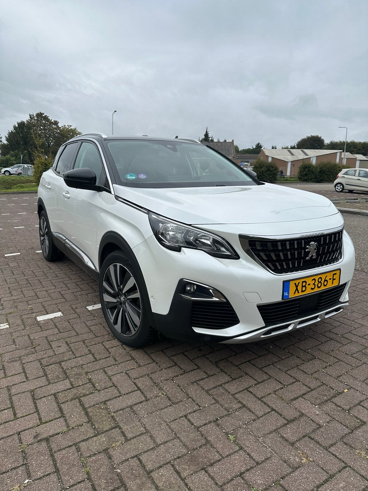 Peugeot 3008 1.2 Puretech 130pk S&S 2018 Wit, Auto's, Voorwielaandrijving, 15 km/l, 1295 kg, 1199 cc