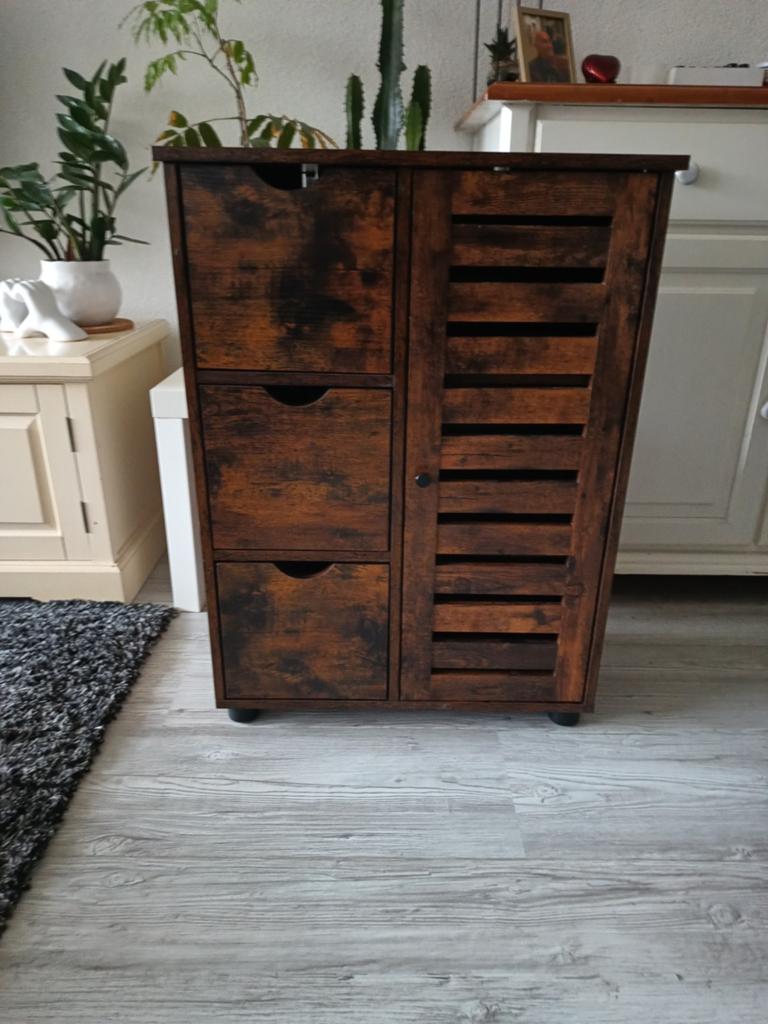 Mooie bruin kastje met 3 lades en 1 plank gedeelte., Ophalen, Zo goed als nieuw, 50 tot 100 cm, Minder dan 50 cm
