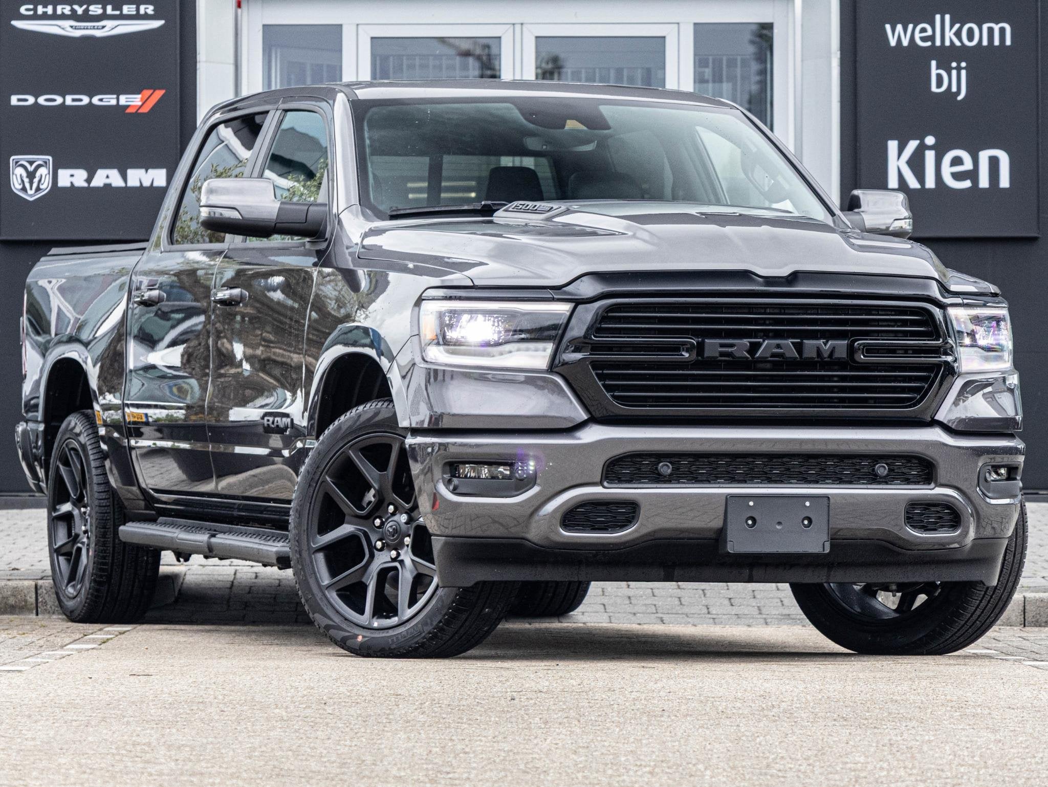 Dodge Ram 1500 5.7 V8 4x4 Crew Cab Night Edition | Pano-Dak