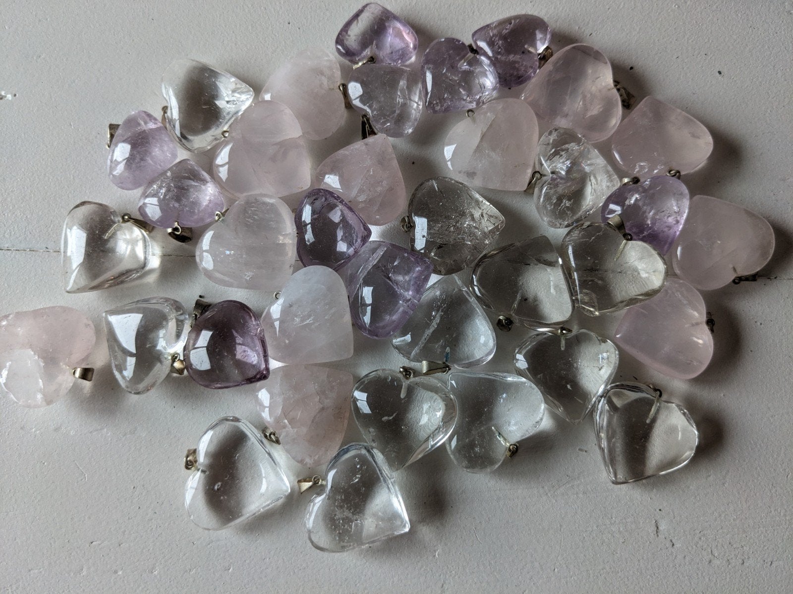PARTIJ hangertjes hartjes amethyst, rozenkwarts, quarts, Ophalen, Nieuw