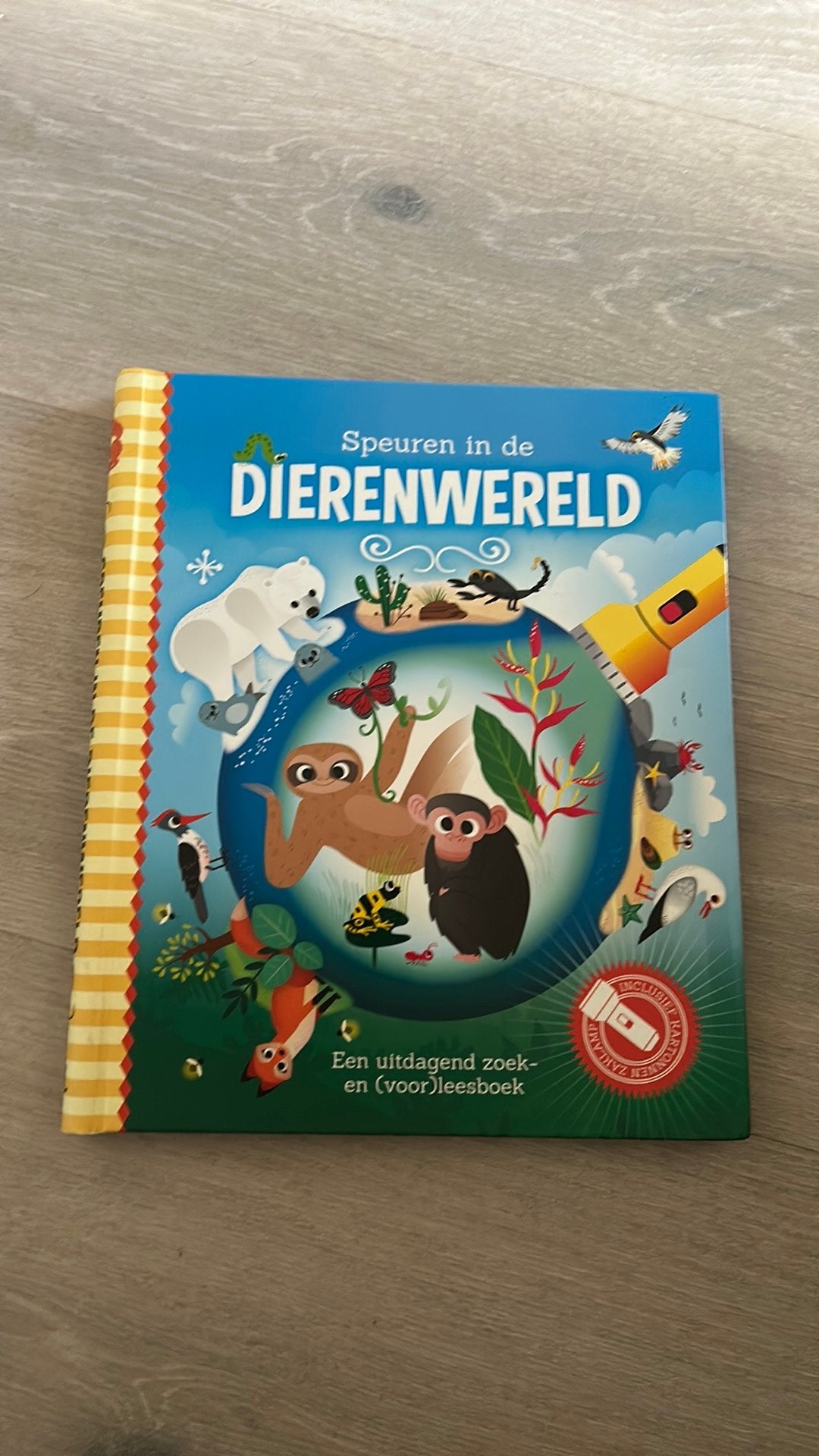Boek speuren in de dierenwereld, Ophalen of Verzenden, Zo goed als nieuw
