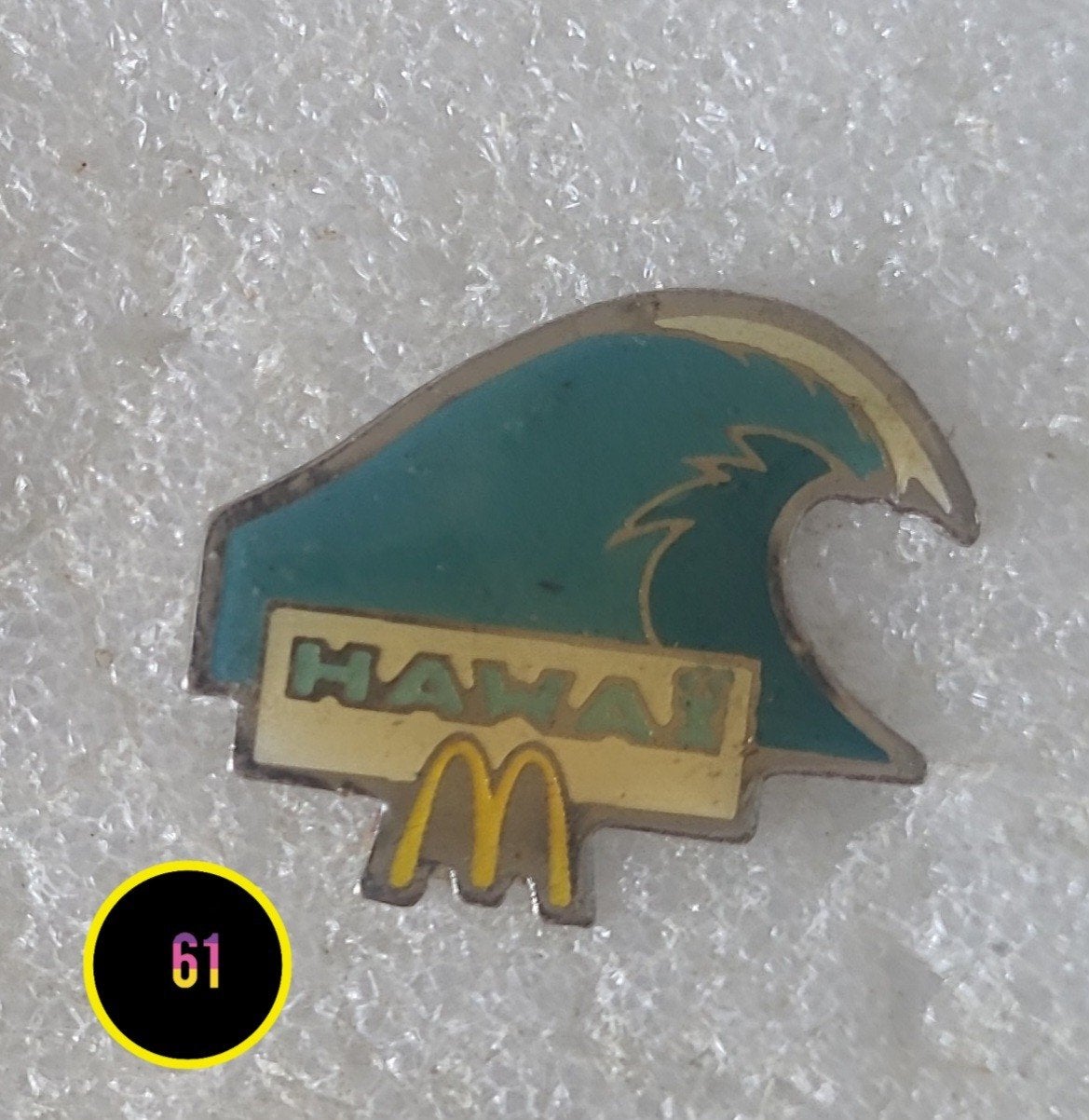 Vintage McDonald's Hawaii Golf Pin, Verzamelen, Speldjes, Pins en Buttons, Verzenden, Gebruikt, Stad of Land, Speldje of Pin