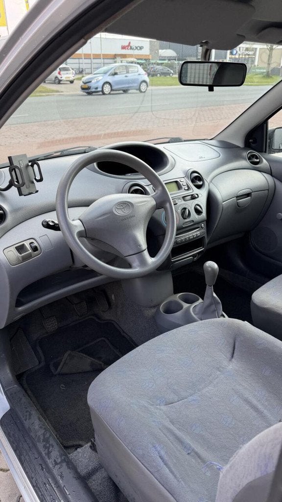 Toyota Yaris 1.0-16V VVT-i YORIN, Voorwielaandrijving, Gebruikt, 4 cilinders, 400 kg