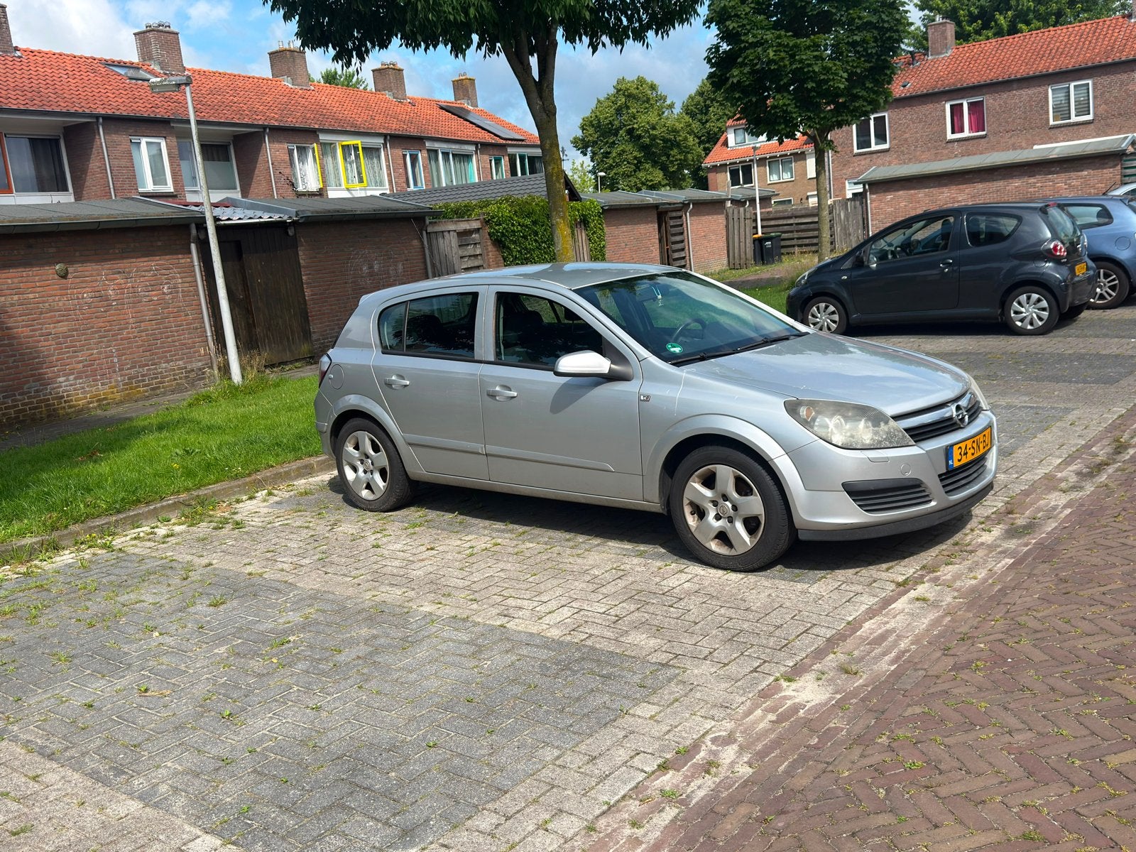 Opel Astra 1.6 16V 5D 77KW 2006 Grijs, Voorwielaandrijving, 15 km/l, 4 cilinders, 1165 kg