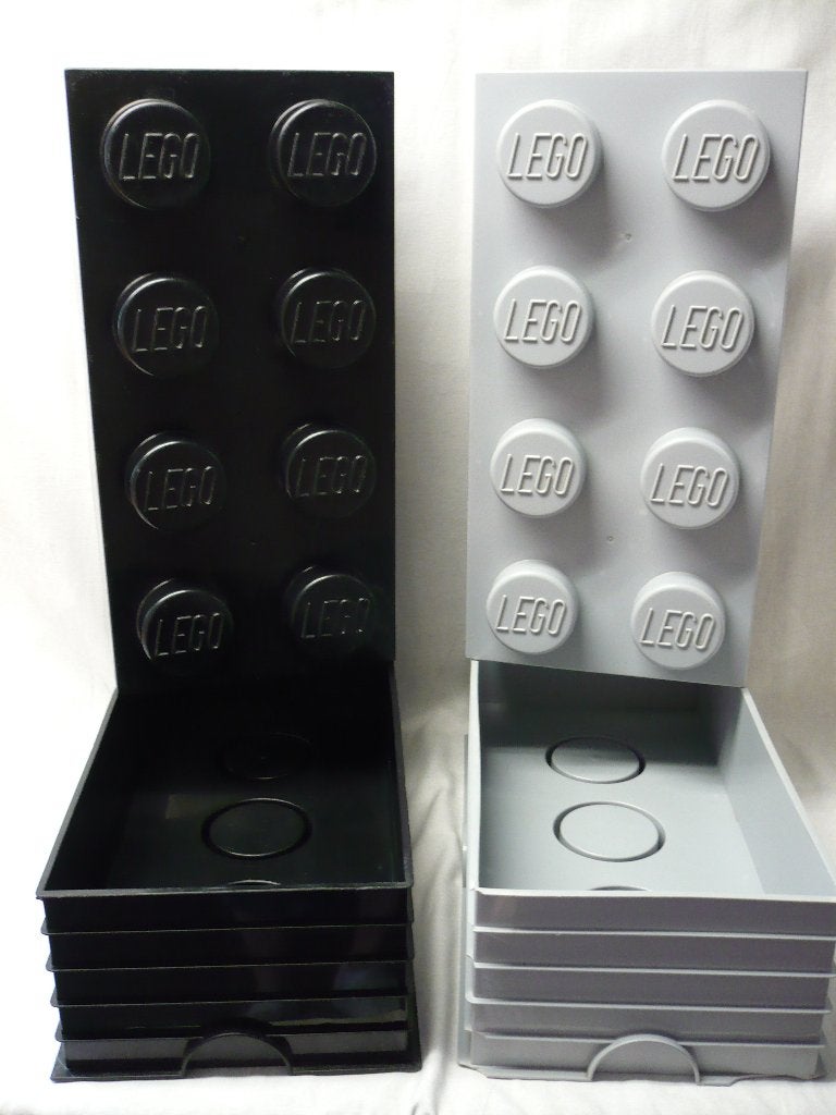 2x Lego opbergbox groot brick 8,  grijs en zwart., Ophalen, Gebruikt, Lego