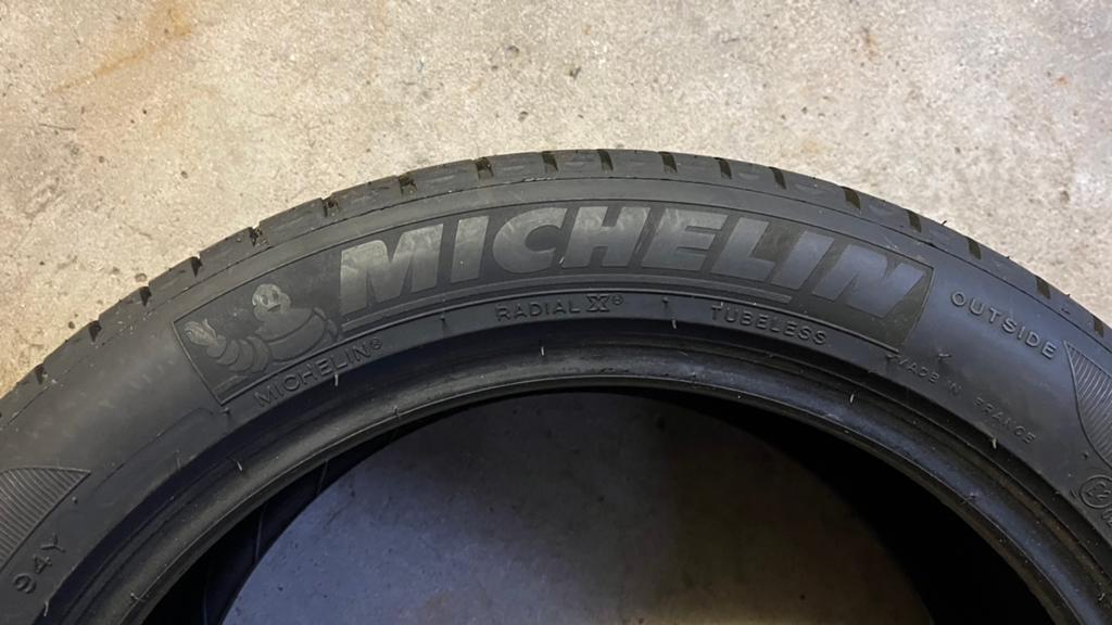 4 prima Michelin zomerbanden 235/45R17, Ophalen