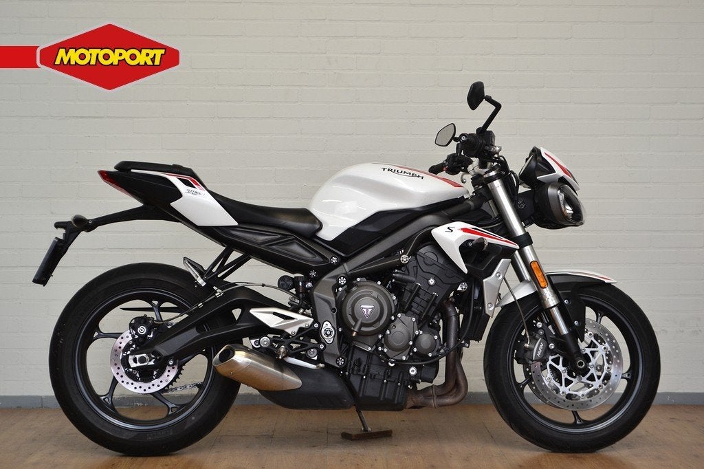 Triumph Street Triple S (bj 2022), Motoren, Motoren | Triumph, Triumph Motocycles, Bedrijf, Triumph.Benelux@triumph.co.uk, De Droogmakerij 40A
1851 LX   Heiloo, NL