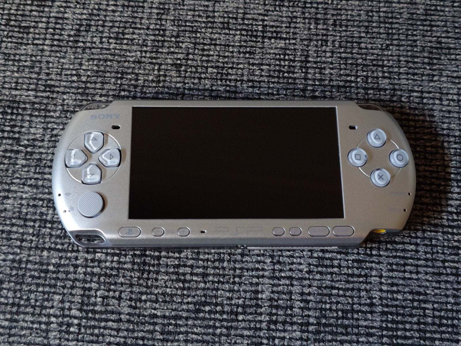 Sony PSP 3000 | Mystic Silver | Nieuwe Lens | 64GB, Spelcomputers en Games, Ophalen, Met games, Overige kleuren, PSP 3000