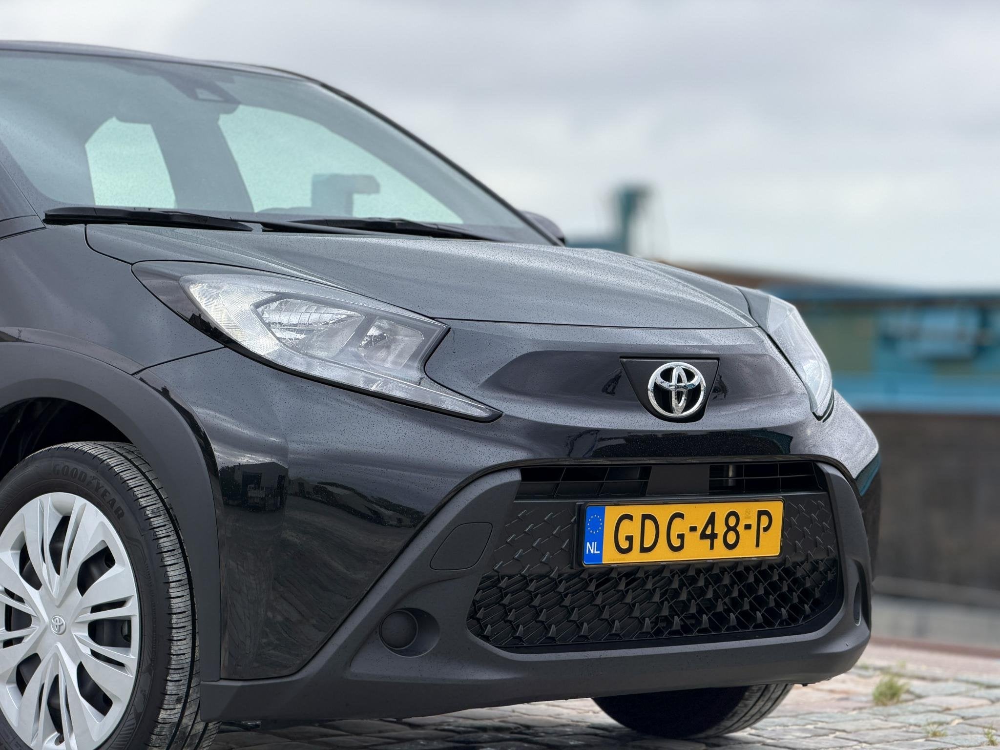 Toyota Aygo X 1.0 VVT-i S-CVT Play AUTOMAAT|Carplay|ACC|Came, Auto's, Gebruikt, Euro 6, 4 stoelen, Zwart