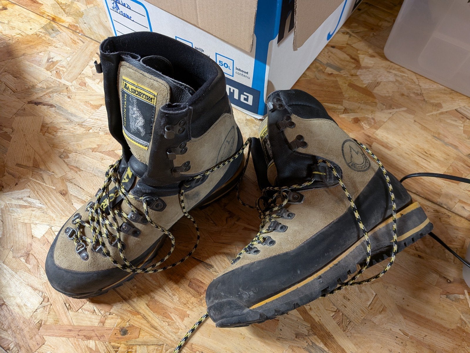 La Sportiva Nepal Trek bergschoenen - Maat 43, Sport en Fitness, Ophalen of Verzenden, Gebruikt, Schoenen