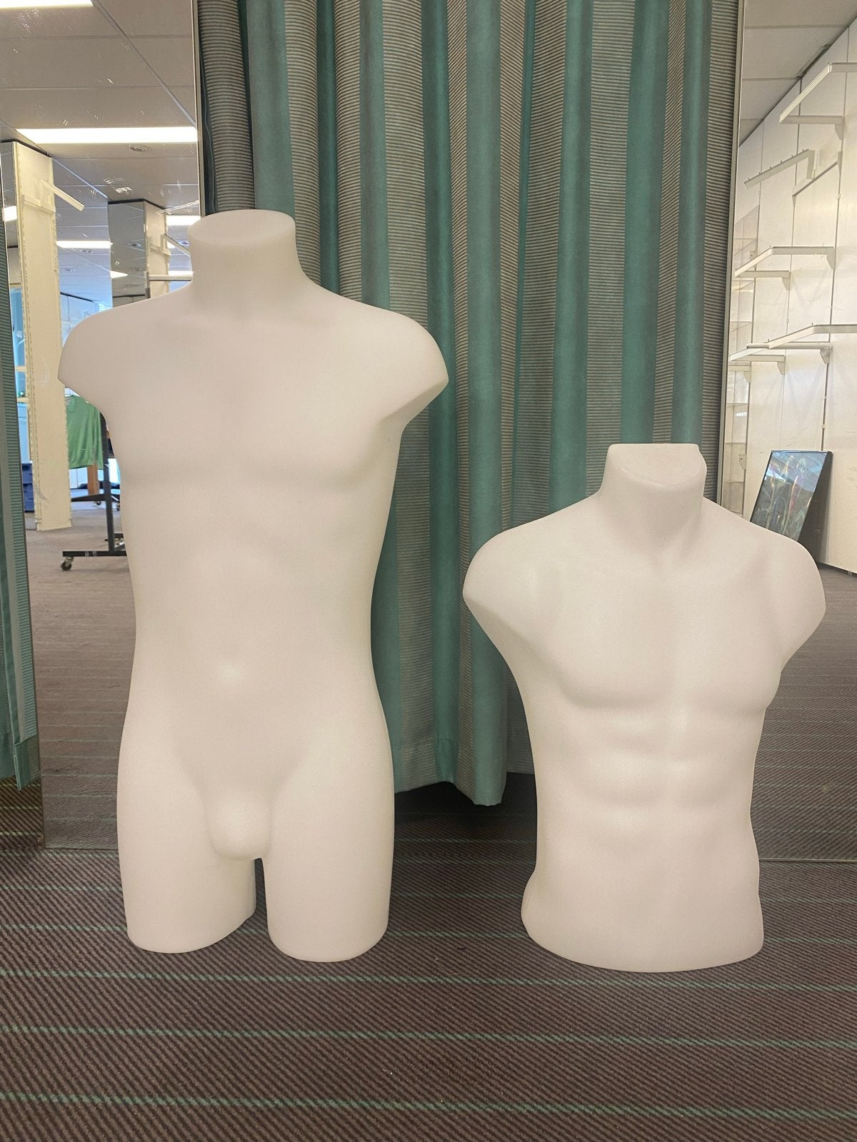 2 Heren Torso Paspoppen - 55cm en 82cm, Ophalen