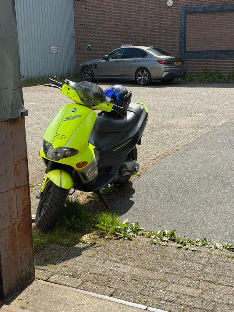 Runner tpr 77cc dd dg brom kenteken (geen wok), Ophalen, Zo goed als nieuw, Gilera