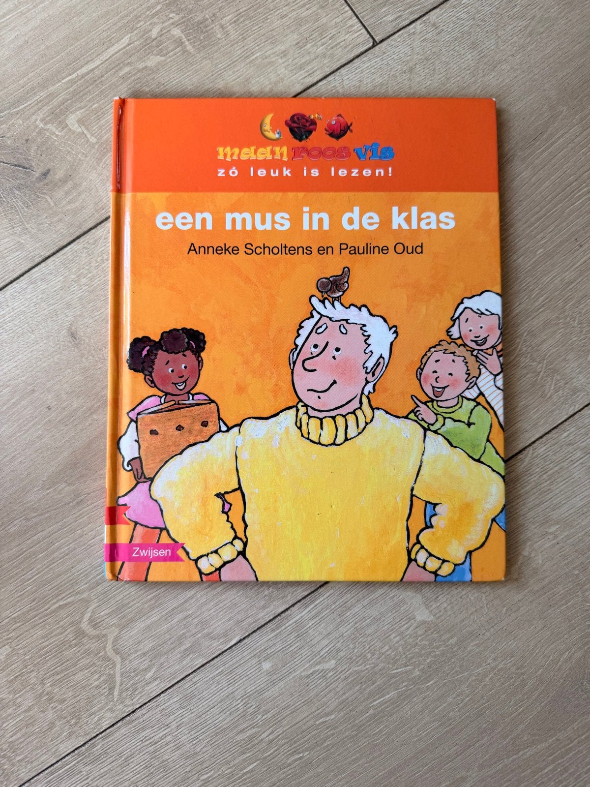 Een mus in de klas - Anneke Scholtens en Pauline Oud, Boeken, Ophalen, Zo goed als nieuw, Fictie algemeen