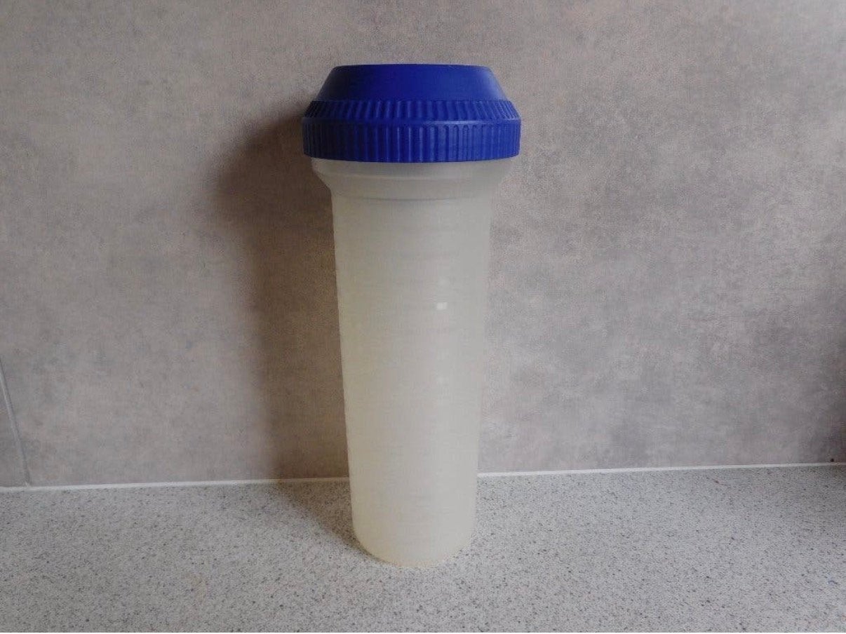 Tupperware Mix & Blend Shaker 750 ml, Huis en Inrichting, Blauw, Nieuw, Ophalen of Verzenden, Shaker