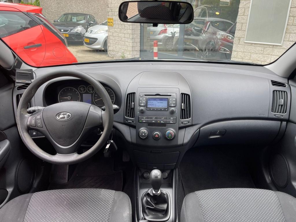 Hyundai I30 CW 1.4i i-Drive Cool Airco Nieuwe apk NAP, Auto's, Euro 5, Gebruikt, 4 cilinders, 1396 cc