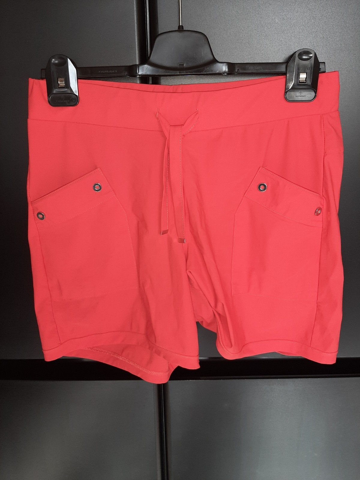 ZOSO travelstof short, Kleding | Dames, Maat 38/40 (M), Kort, Verzenden, Zo goed als nieuw