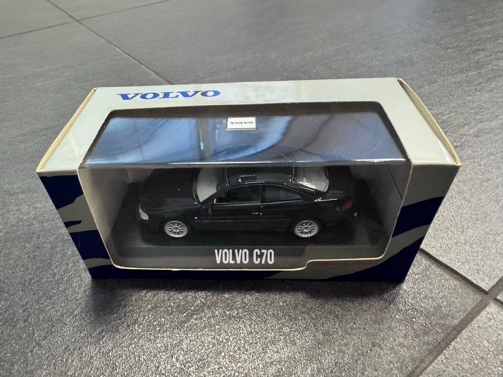 Volvo C70 Minichamps 1:43 - Zwart, Ophalen of Verzenden, Nieuw, Auto, MiniChamps