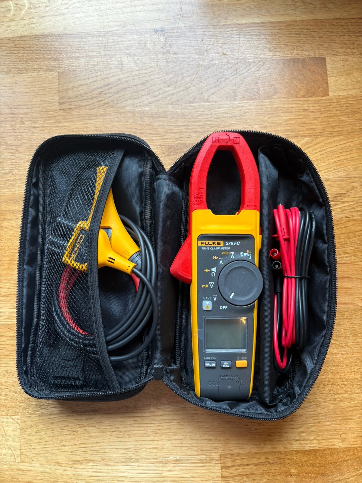 Nieuwe Fluke 376 FC True-RMS AC/DC multimeter, Ophalen of Verzenden, Zo goed als nieuw, Multimeter