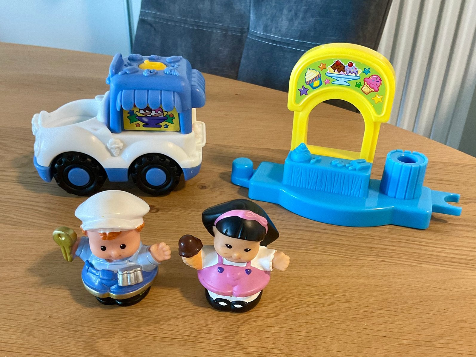 Little People : ijscowagen met geluid + verkoopstalletje, Ophalen, Gebruikt, Speelset, Met geluid