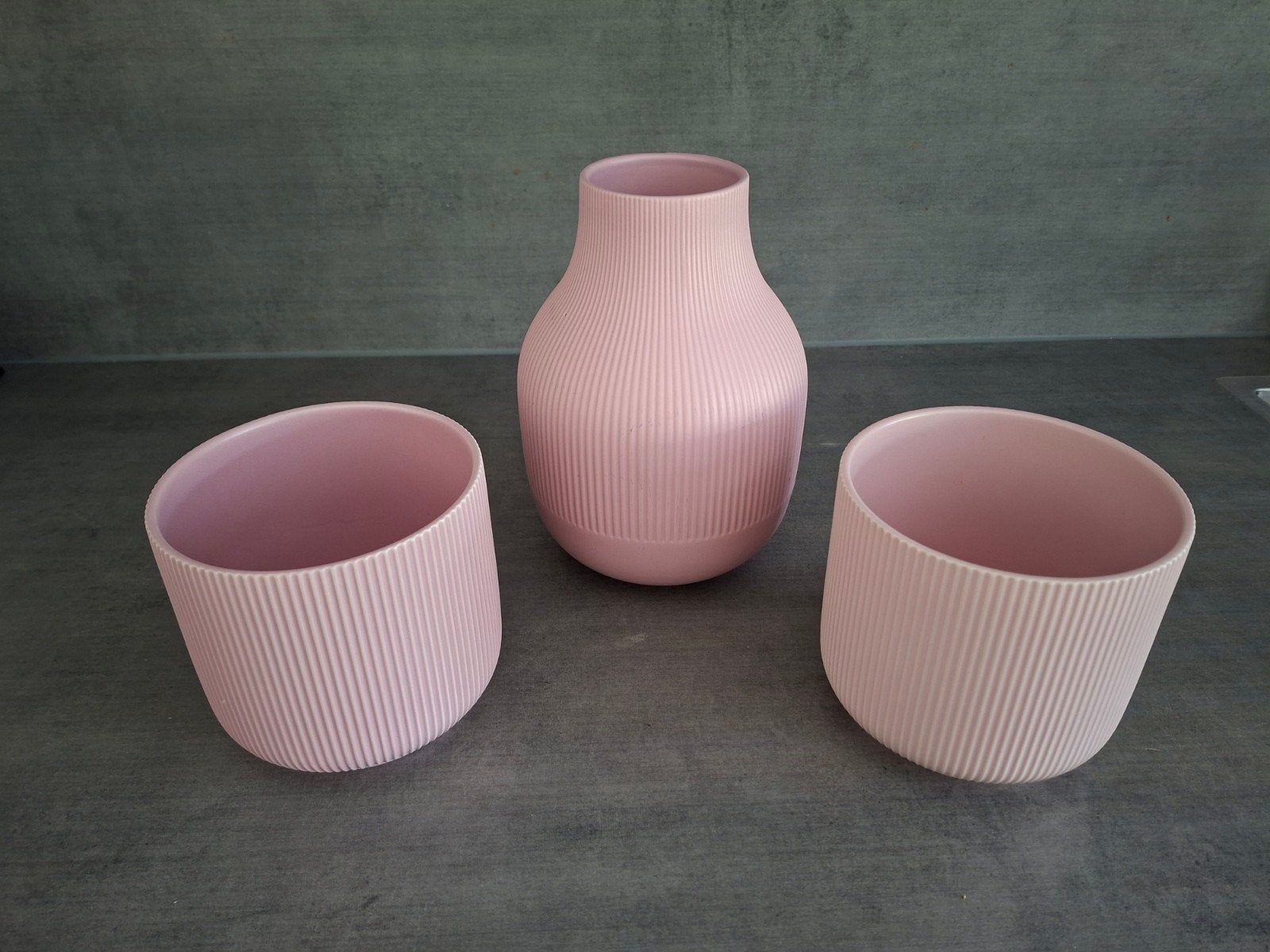 IKEA Gradvis vaas (21 cm) met 2 bijpassende potten, Ophalen, Met patroon/structuur, Zo goed als nieuw, Roze