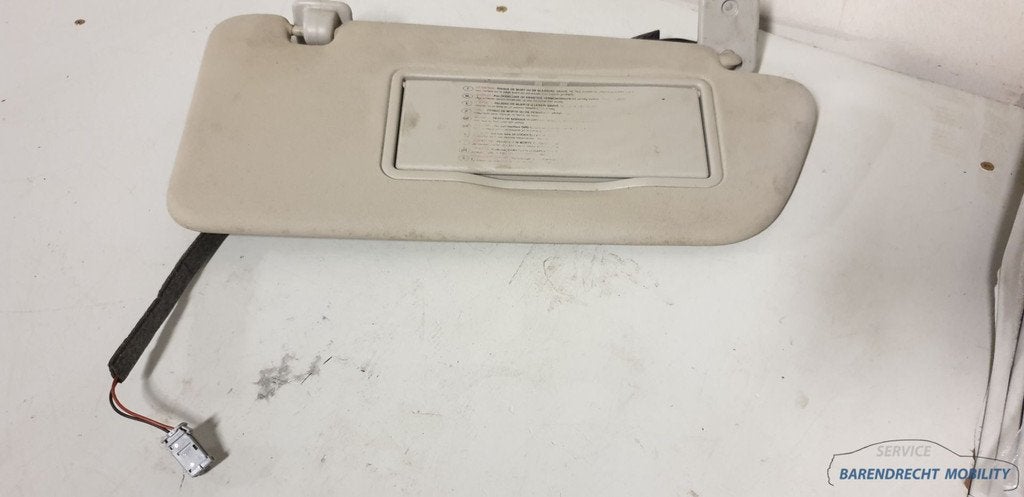 Zonneklep Peugeot 3008 zonne klep make up spiegel rechts pas, Auto-onderdelen, Taurusavenue 1
2132 LS  Hoofddorp, NL, Gebruikt