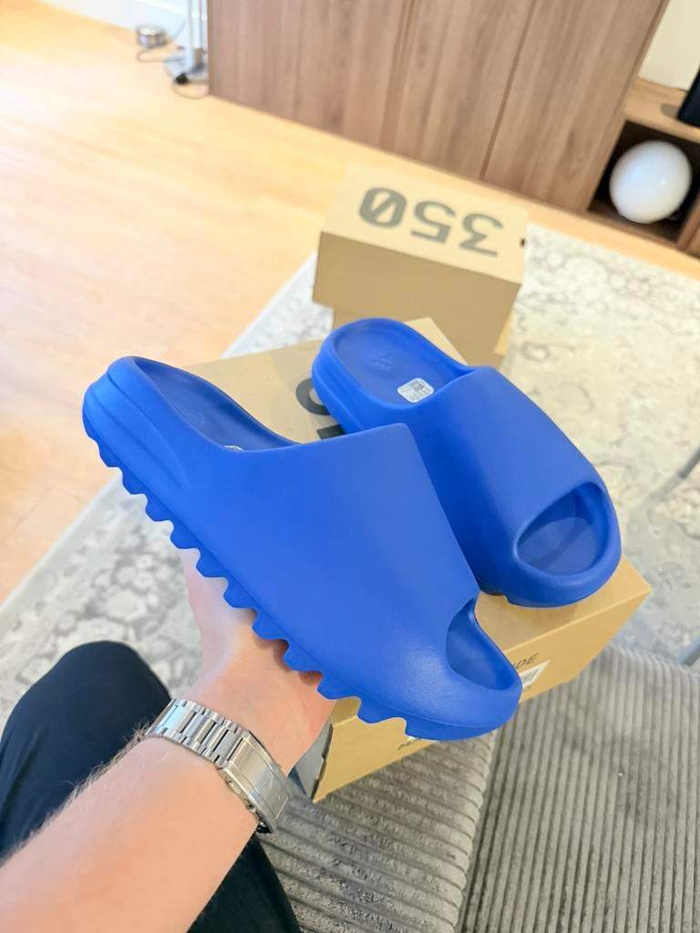 Adidas Yeezy Slide Azure  maat 42, Ophalen of Verzenden