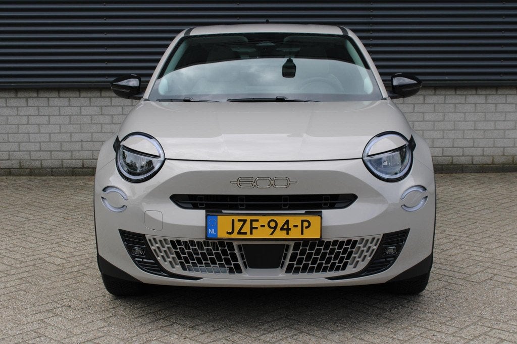 Fiat 600 1.2 Hybrid Icon, Auto's, Fiat, 145 pk, Stof, Gebruikt, Euro 6
