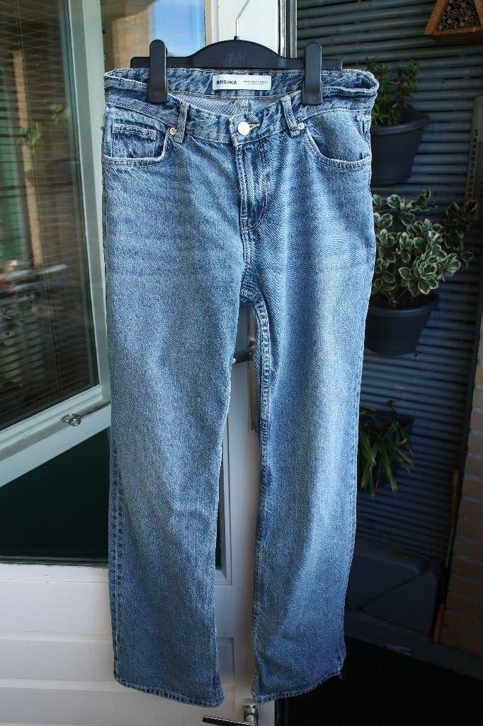 1x Dames Blauwe Spijker Broek Maat 36 (BERSHKA), Blauw, Zo goed als nieuw, W28 - W29 (confectie 36), Bershka