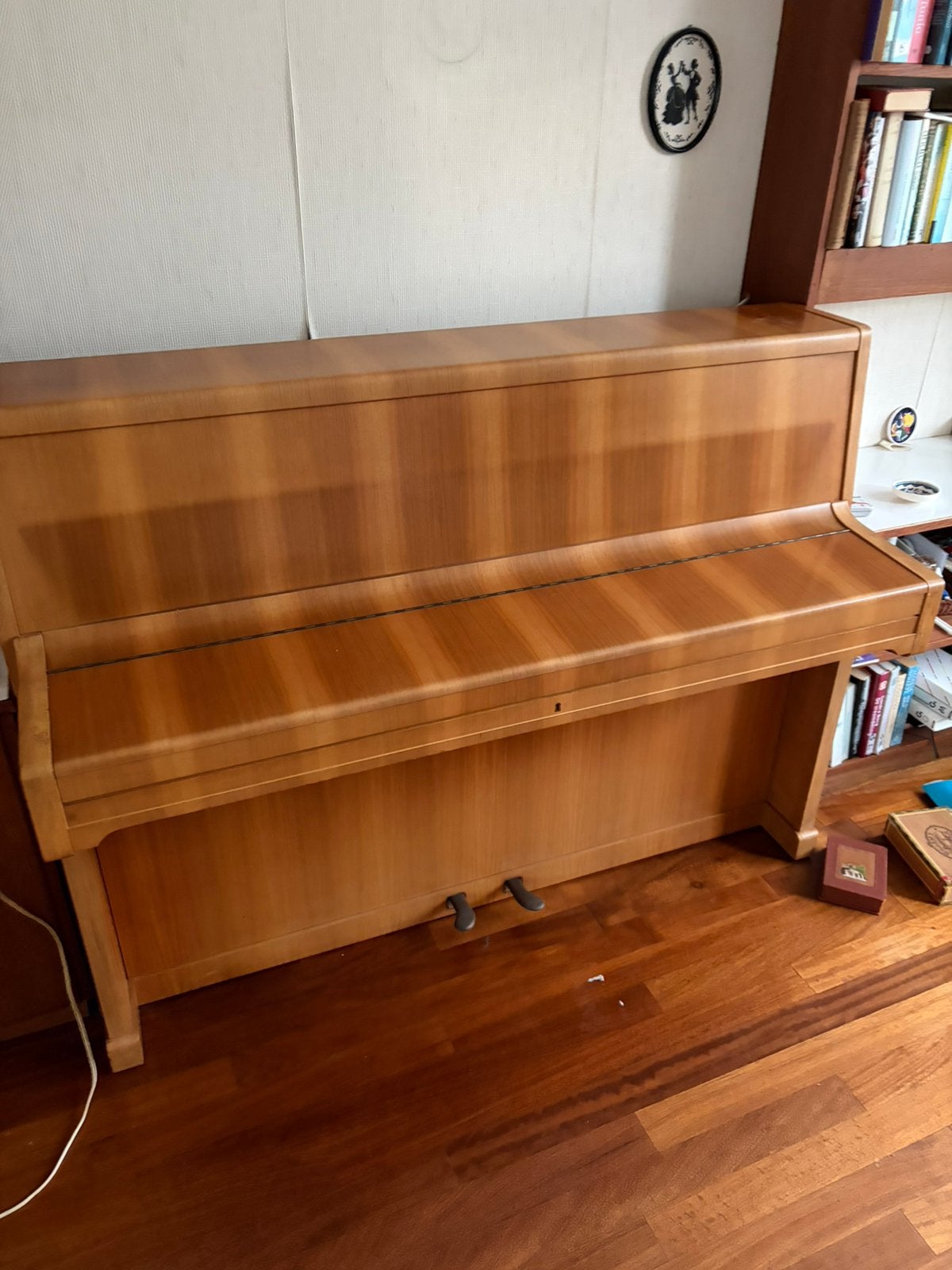 Piano Ibach, Ophalen, Zo goed als nieuw