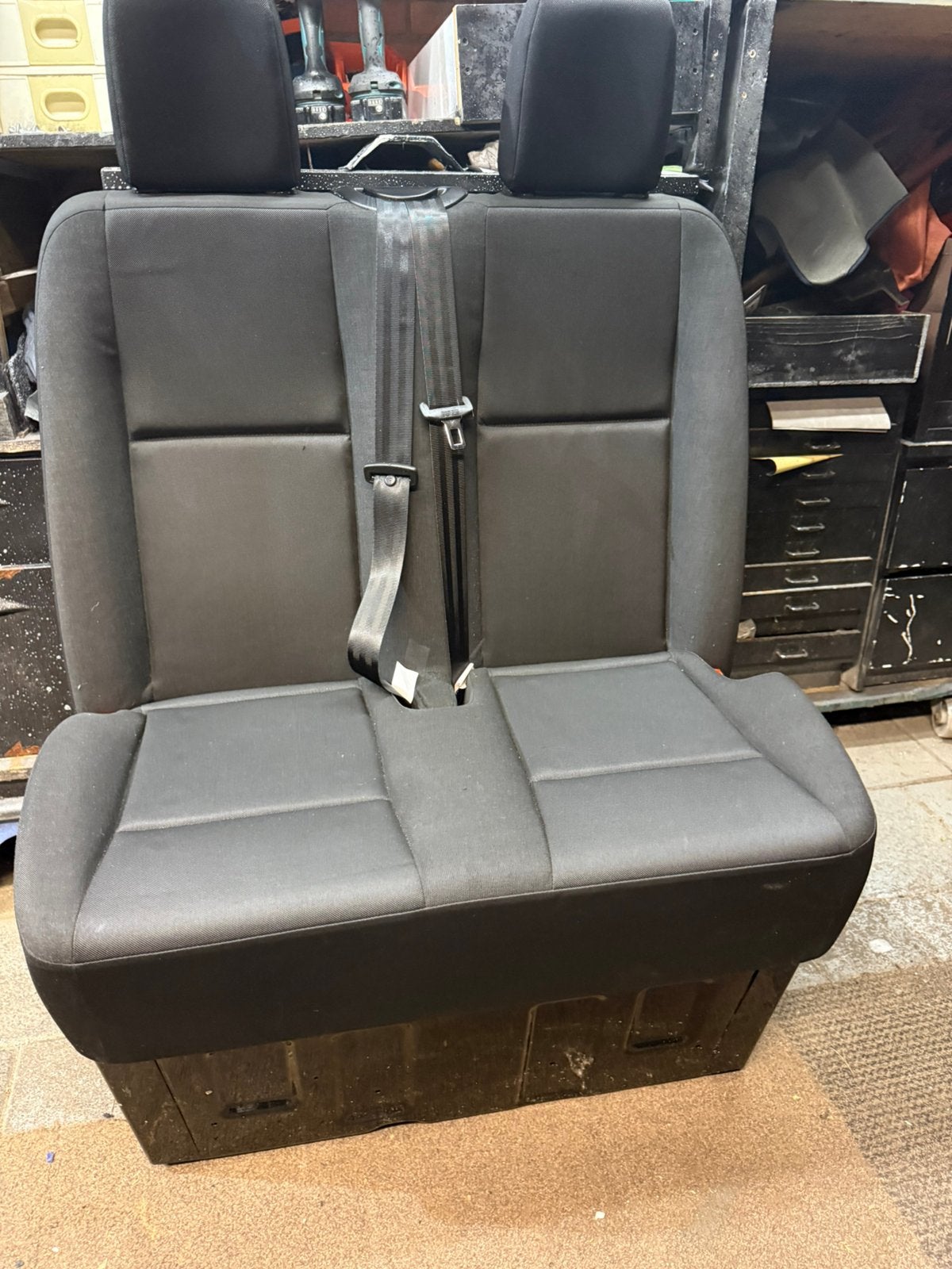Nette Bijrijdersbank voor Mercedes sprinter 907 met 2gordels, Ophalen, Gebruikt, Mercedes-Benz