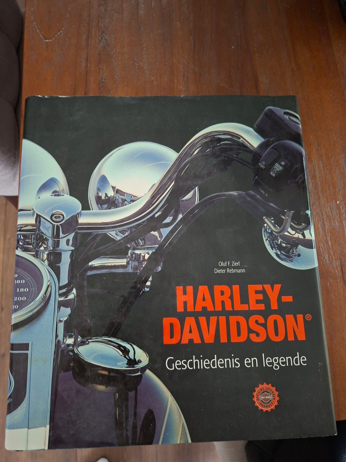 Harley-Davidson: Geschiedenis en Legende Boek, Ophalen, Zo goed als nieuw, Oluf F. Zierl, Dieter Rebmann