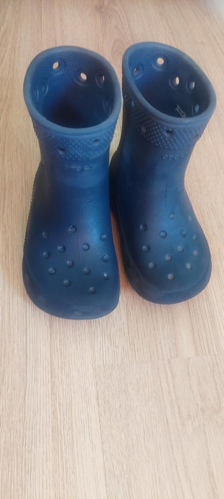 Crocs regenlaarzen donkerblauw C10 / EU 27-28, Gebruikt, Crocs, Jongen of Meisje, Ophalen of Verzenden
