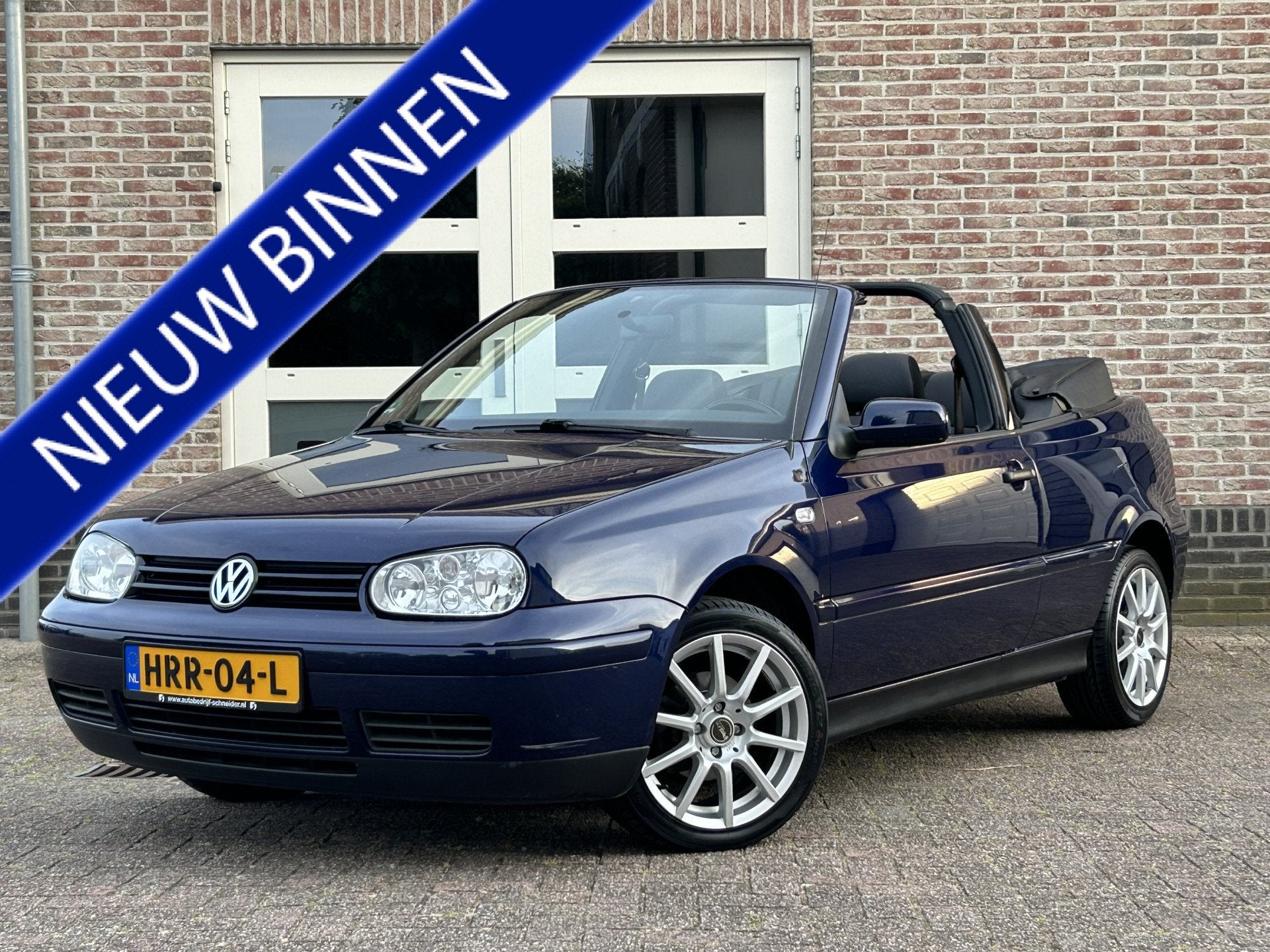 Volkswagen Golf Cabriolet 2.0 Trendline Blauwe Kap, NW.APK, Auto's, Oldtimers, Voorwielaandrijving, Zwart, 116 pk, Bedrijf
