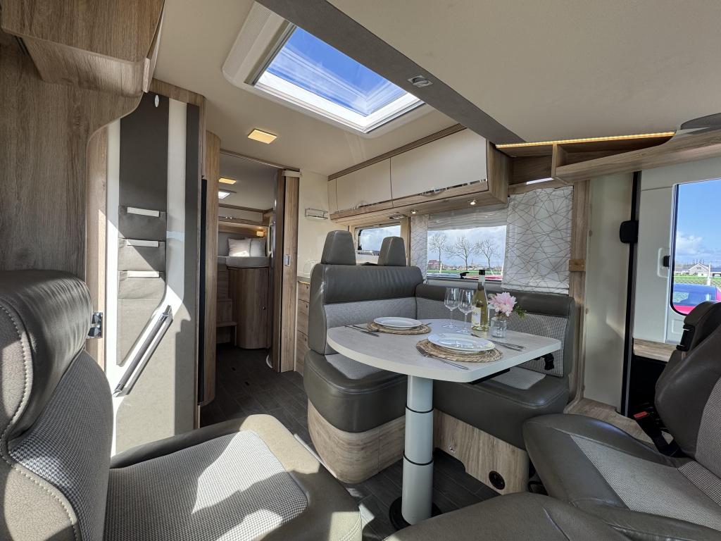 Eura Mobil Integra Line 720 EB Automaat Enkele bedden, Caravans en Kamperen, Campers, Automaat, Standaard zit, Kreuznacher Strße 78 55576 Sprendlingen, Duitsland