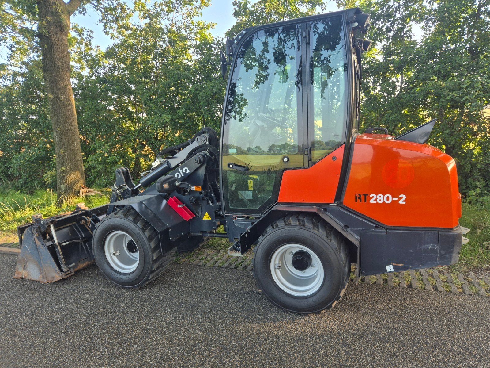 Kubota rt280/giant 2700. 650 uur, Zakelijke goederen, Machines en Bouw | Kranen en Graafmachines, Ophalen, Wiellader of Shovel