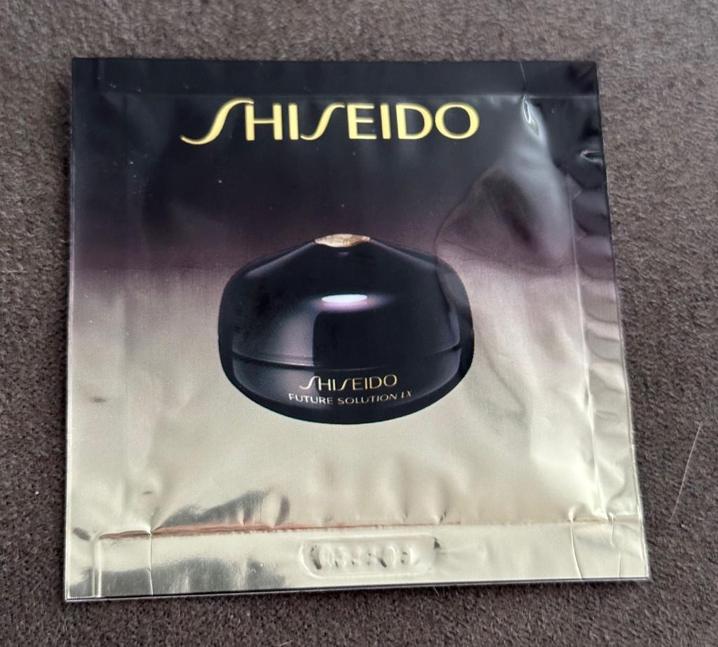 Shiseido Future Solution LX Eye & Lip Regenerating Cream 1,5, Verzenden, Nieuw, Ogen, Verzorging