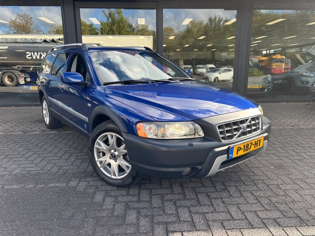 Volvo XC70 2.4 D5 Ocean Race Automaat Full options!, Auto's, Automaat, 1694 kg, 197 €/maand, Xenon verlichting