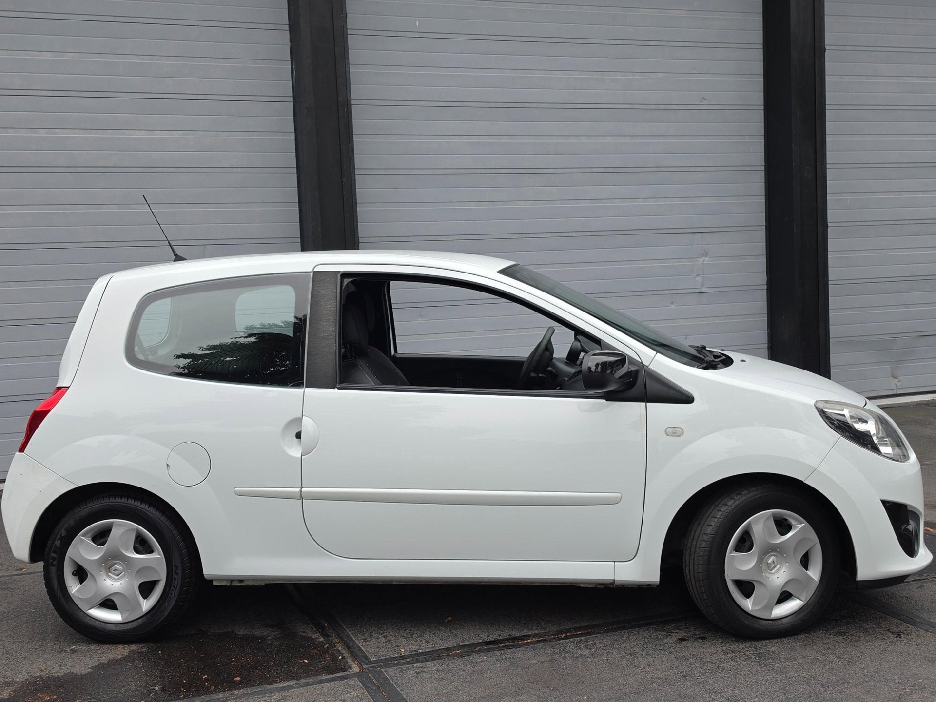 Renault Twingo 1.2-16V Dynamique, 839 kg, Gebruikt, Zwart, 4 cilinders