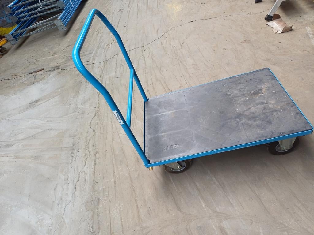 Plateauwagen 70x105cm met luchtbanden en rem, Doe-het-zelf en Verbouw, Ophalen