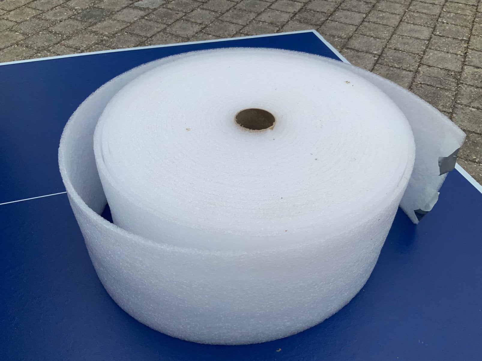Isolatie kantstrook, 25cm breed 1cm dik,  rol diameter 60cm, Ophalen, Zo goed als nieuw, 15 m² of meer