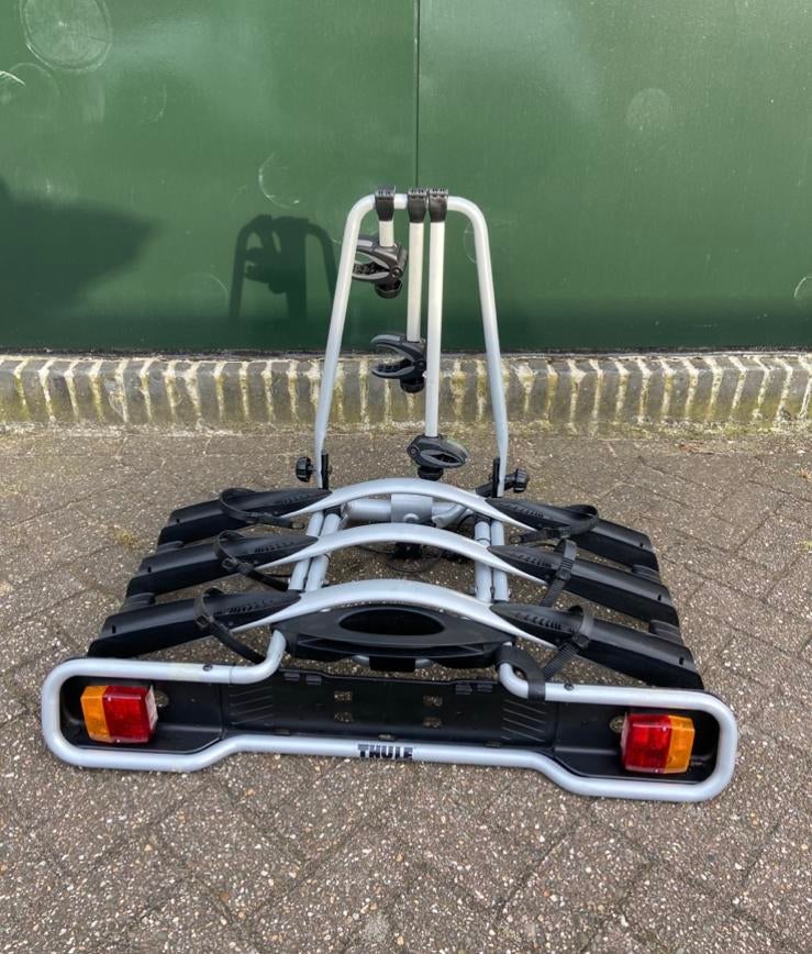 Thule fietsendrager 3 fietsen kantelbaar, Ophalen of Verzenden, Gebruikt, Trekhaakdrager