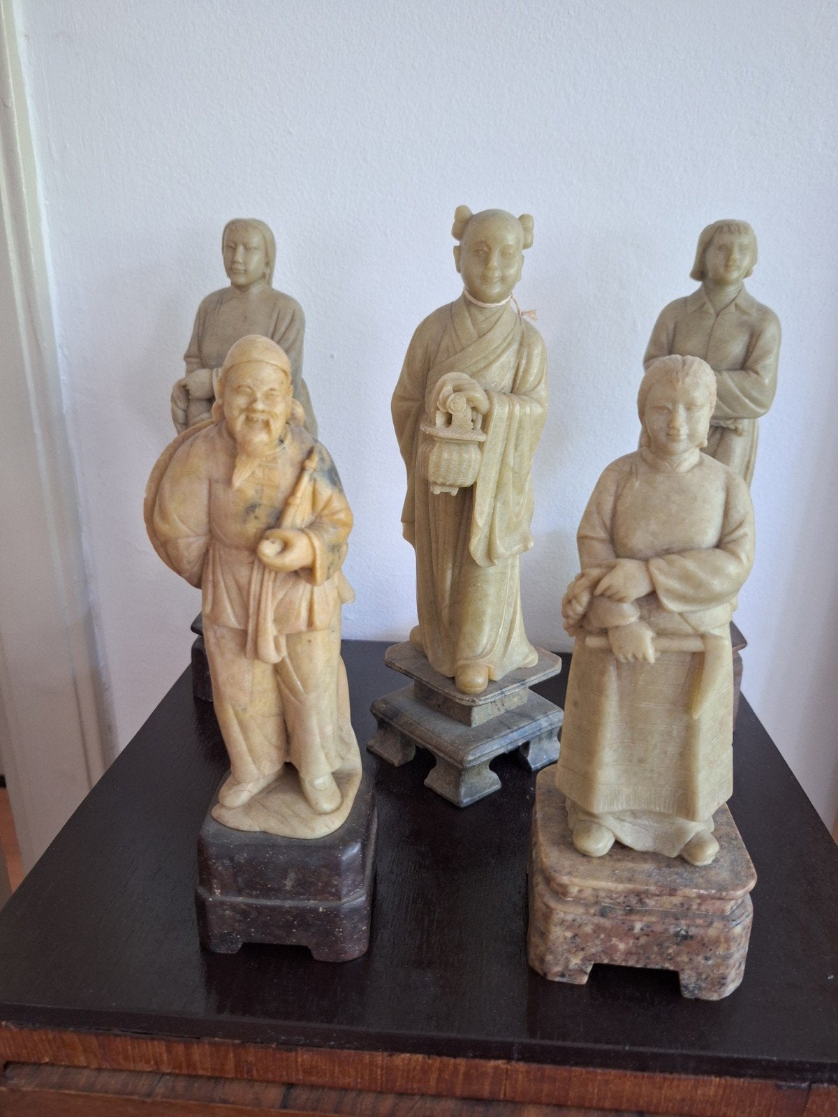 Set van 5 Chinese spekstenen beelden, Groep mensen, Ophalen of Verzenden, 20 - 50 cm, Steen of Keramiek