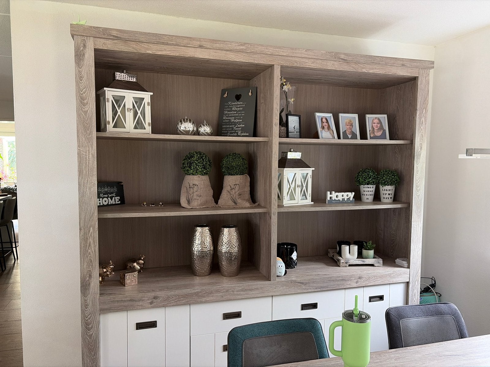 Stijlvolle Boekenkast met Opbergruimte - Hout en Wit, Ophalen, Gebruikt, 200 cm of meer, Met lade(s)