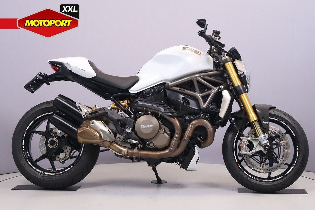 Ducati MONSTER 1200 S (bj 2014), Motoren, Motoren | Ducati, Ducati North Europe B.V., Bedrijf, Naked bike, Maanweg 174
2516 AB  Den Haag, NL