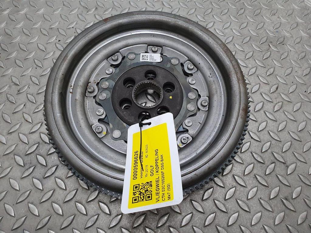VOLKSWAGEN GOLF VLIEGWIEL / KOPPELING 2018, Auto-onderdelen, Ophalen of Verzenden, Gebruikt, Stiba lid