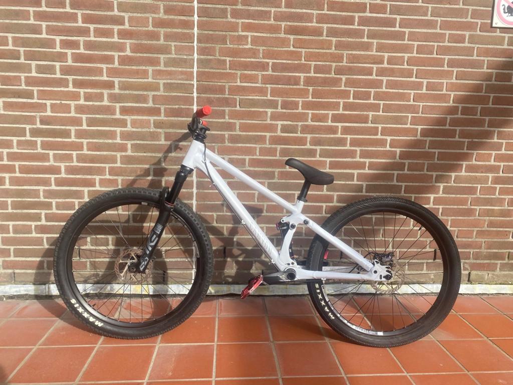 Canyon Stitched 720 Dirt Jump Bike - Maat M (2021), Gebruikt, 49 tot 53 cm, Schijfrem, Ophalen
