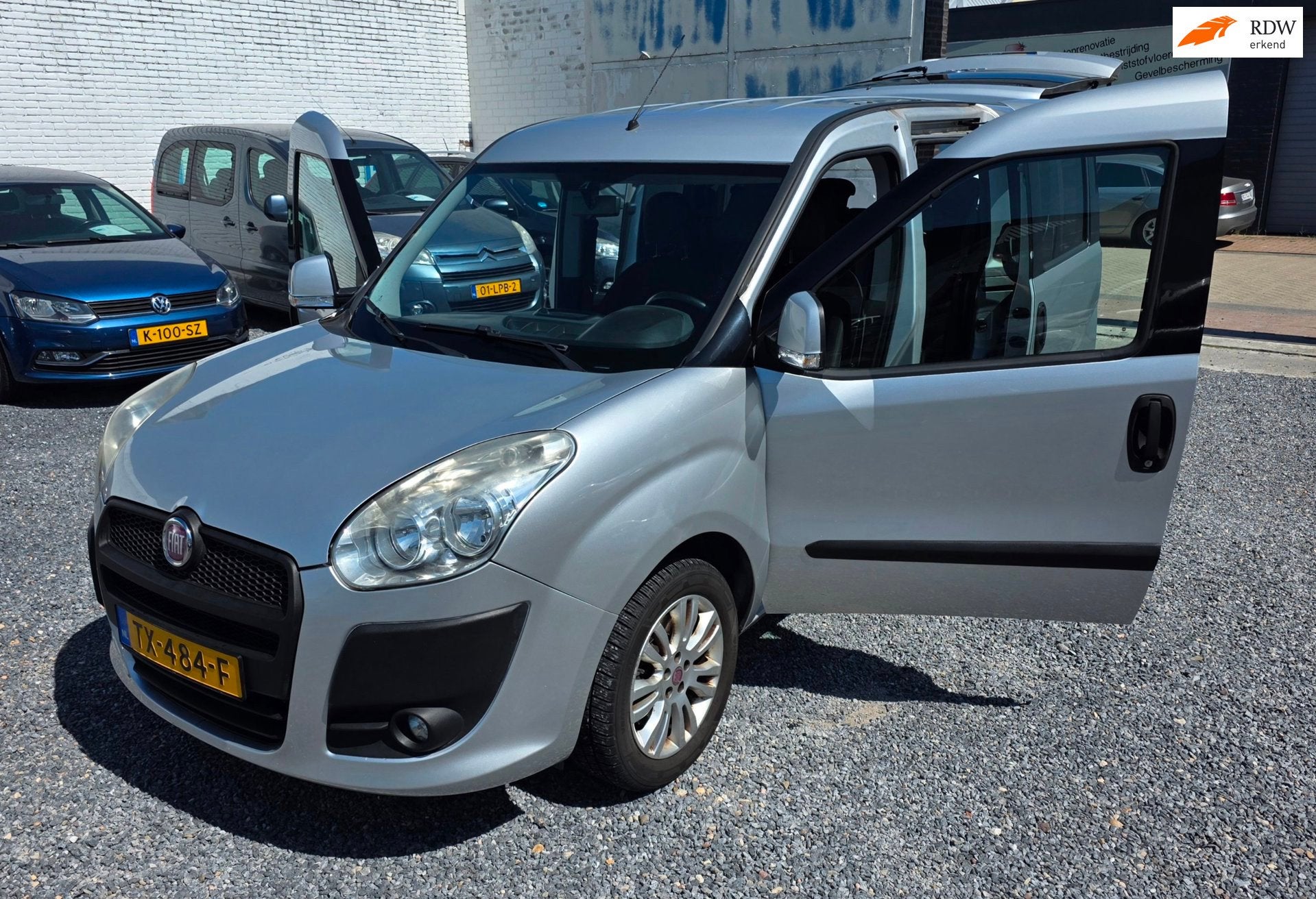 Fiat Doblò 1.4 Emotion 7personen Airco boekjes, Voorwielaandrijving, Stof, Gebruikt, 7 stoelen